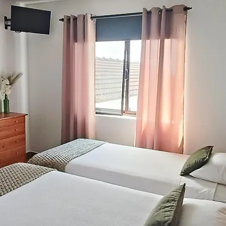 Faial Oceanfront Getaway Al