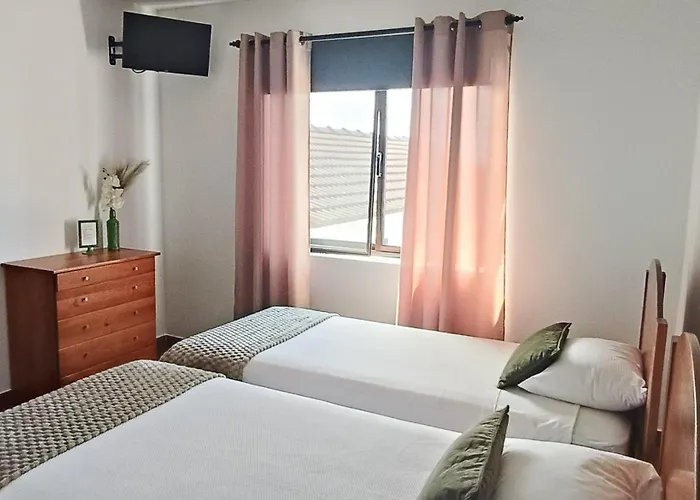 Faial Oceanfront Getaway Al